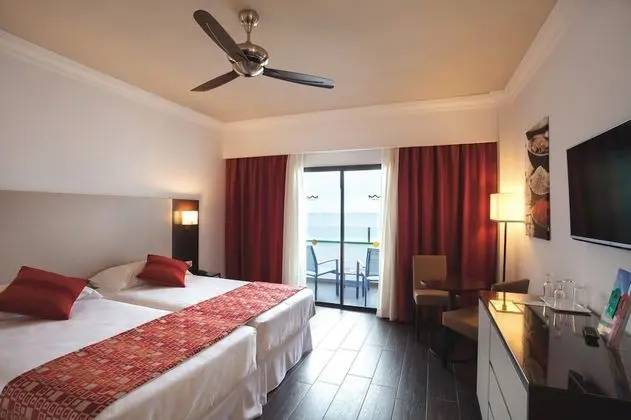 Tek Büyük Yataklı Oda, Balkon, Deniz Manzaralı