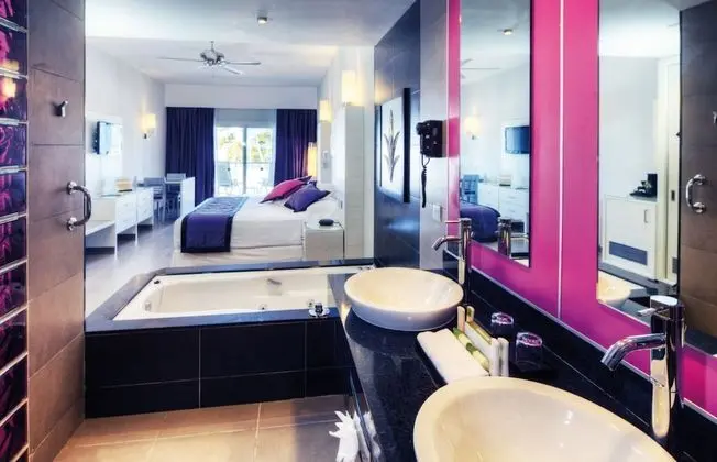 Junior Villa (Suite Superior, B2C-US)