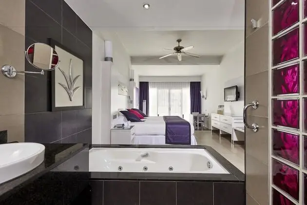 Junior Villa (Suite Superior, U)