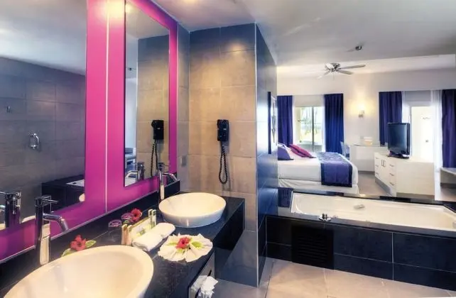 Villa (Suite Jacuzzi, U)