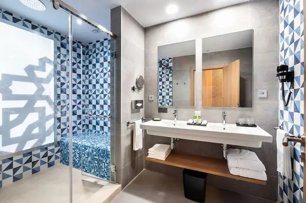 Standard Tek Büyük Yataklı Oda, Balkon