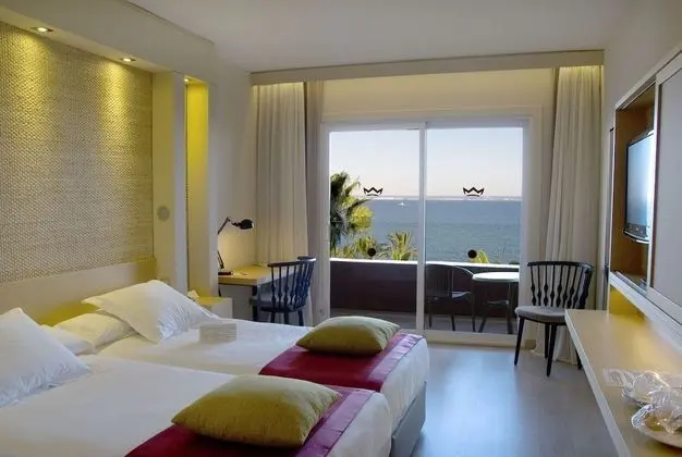 Tek Büyük Yataklı Oda, Deniz Manzaralı (2 Adults - Spa Access)