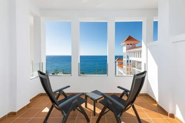 Tek Büyük Yataklı Oda, Balkon, Deniz Manzaralı