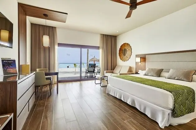 Junior Süit (Free Domestic flight, stays 1/6-31/10)