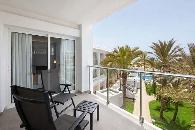 Junior Süit, Balkon, Bahçe Manzaralı