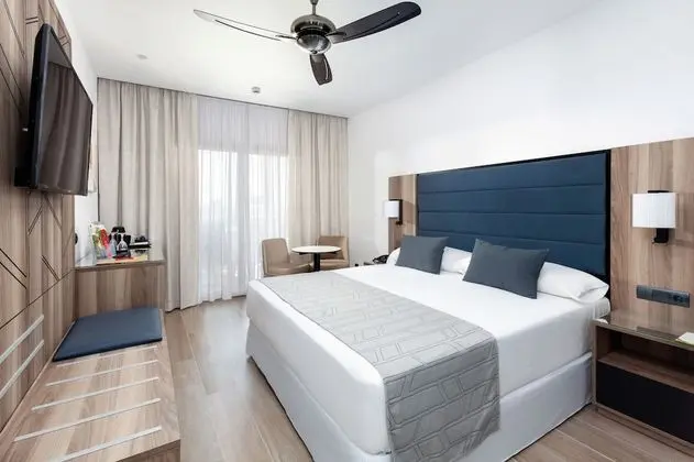Tek Büyük Yataklı Oda, Balkon (Small,Seaside orientation)
