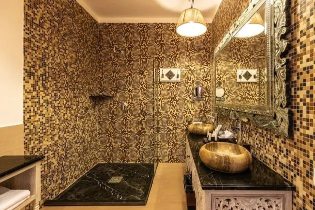 Süit, Sıcak Su Küveti (Jacuzzi B2C-CA)