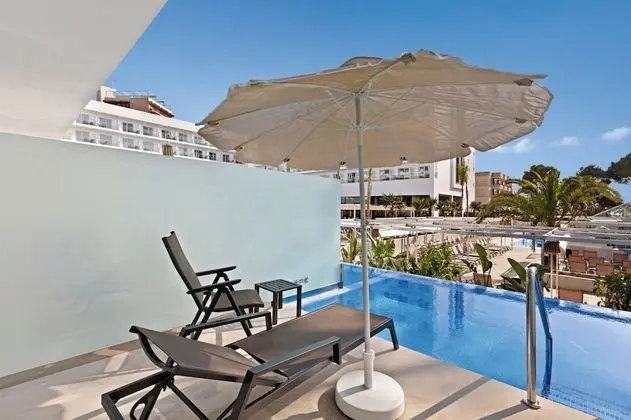 Standard Oda, Kişiye Özel Havuzlu (Swim-up, Adults-Only)