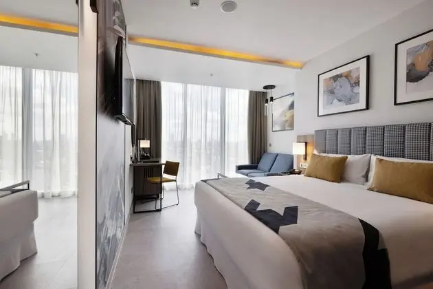 Family Oda (1 KingBed and 1 Sofa Bed)