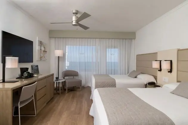 Deluxe Oda, Okyanusa Sıfır (Double Beds)