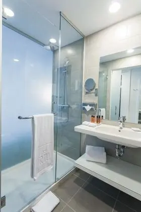 Deluxe Oda, 2 Çift Kişilik Yatak