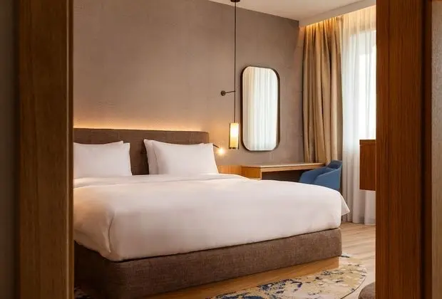 Süit, Dağ Manzaralı (Regency)