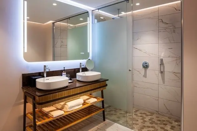 Süit, Dağ Manzaralı (Regency)