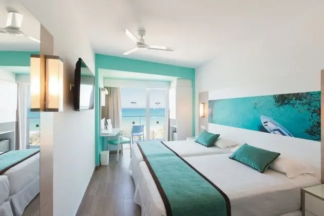 Tek Büyük Yataklı Oda, Balkon, Deniz Manzaralı