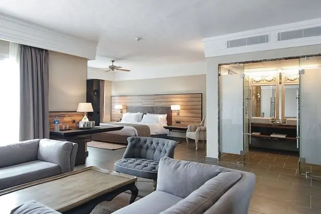 Junior Süit, Balkon, Deniz Manzaralı