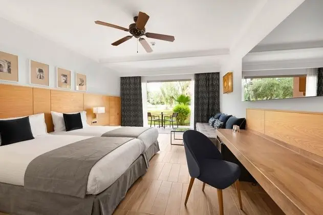 Standard Tek Büyük Yataklı Oda, Balkon, Bahçe Manzaralı