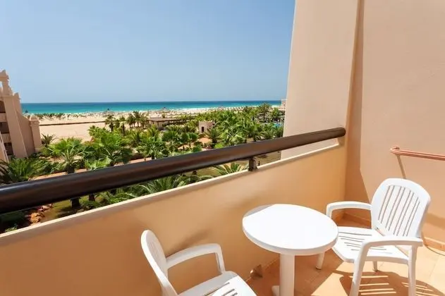 Tek Büyük Yataklı Oda, Balkon, Kısmi Deniz Manzaralı (Family Area)