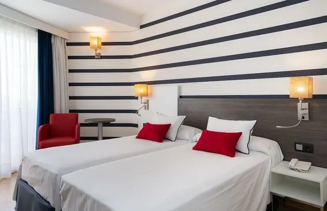 Tek Büyük Yataklı Oda, Balkon