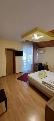 Basic Tek Büyük Yataklı Oda, 1 Büyük (Queen) Boy Yatak
