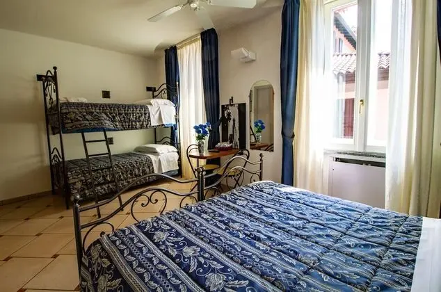 Dört Kişilik Oda, Banyolu/Duşlu