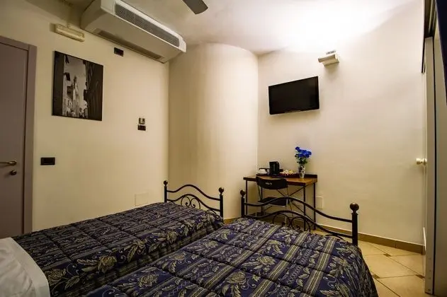 Standard Süit, 2 Yatak Odası, Banyolu/Duşlu (5 pax)