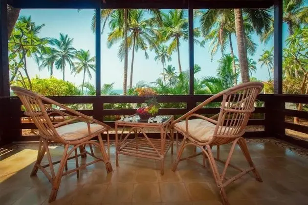 Coco Wood Cottage with Sea View