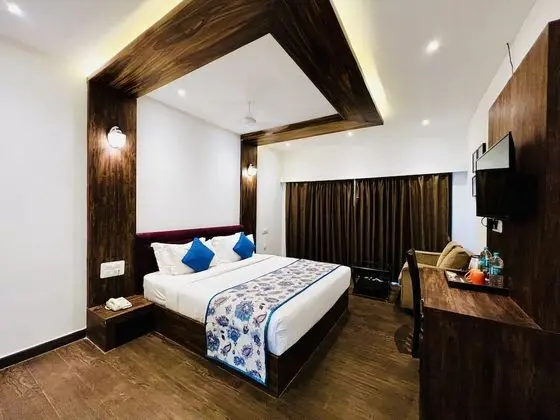 Luxury Room with Garden View