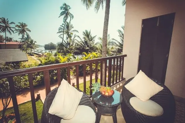 Luxury Room with Garden View