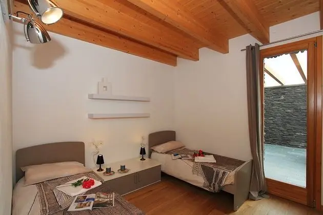 Family Apart Daire, Birden Çok Yatak, Bahçeli (Riva Bellano Lavanda)