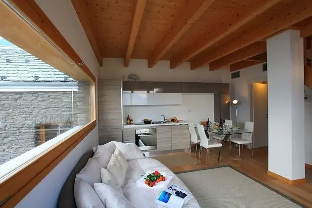 Family Apart Daire, Birden Çok Yatak, Bahçeli (Riva Bellano Lavanda)