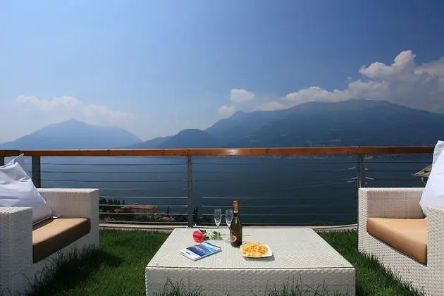 Family Apart Daire, Birden Çok Yatak, Bahçeli (Riva Bellano Lavanda)