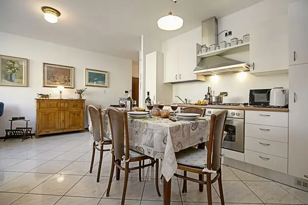 Family Apart Daire, 1 Çift Kişilik Yatak ve Çekyat (Riva Centro Apartment)