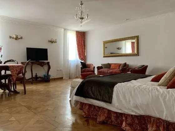 Luxury Tek Büyük Yataklı Oda, 1 Yatak Odası, Özel Banyo, Kanal Manzaralı