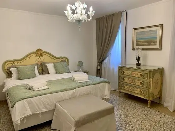 Standard Tek Büyük Yataklı Oda, Ortak Banyo