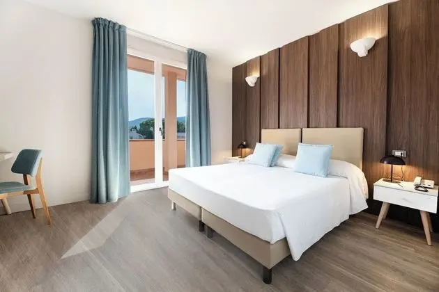 Comfort Tek Büyük veya İki Ayrı Yataklı Oda, Balkon
