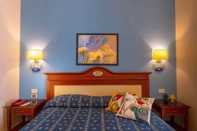 Tek Büyük veya İki Ayrı Yataklı Oda, Deniz Manzaralı