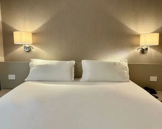 Comfort Tek Büyük veya İki Ayrı Yataklı Oda