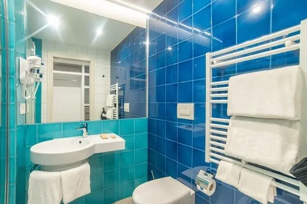 Comfort Tek Büyük veya İki Ayrı Yataklı Oda