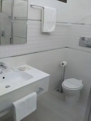 Tek Büyük Yataklı Oda, Balkon