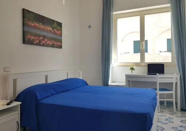 Üç Kişilik Oda