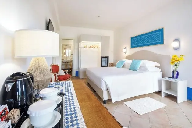 Deluxe Tek Büyük veya İki Ayrı Yataklı Oda, Sigara İçilmez, Havuz Manzaralı