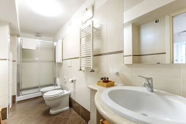 Superior Tek Büyük veya İki Ayrı Yataklı Oda, Sigara İçilmez, Havuz Manzaralı