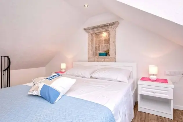 Deluxe Stüdyo, Deniz Manzaralı (Levanda)