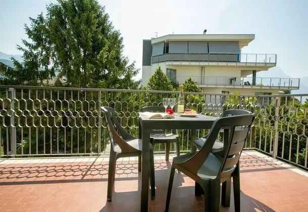 Family Apart Daire, 1 Çift Kişilik Yatak ve Çekyat, Bahçeli (Riva Lago e Spiaggia  Apartment 2)