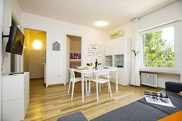 Family Apart Daire, 1 Çift Kişilik Yatak ve Çekyat, Bahçeli (Riva Lago e Spiaggia  Apartment 2)