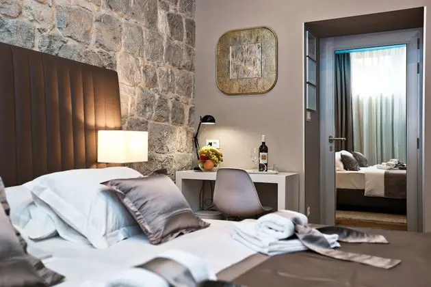 Premium Tek Büyük veya İki Ayrı Yataklı Oda