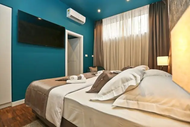 Premium Tek Büyük veya İki Ayrı Yataklı Oda