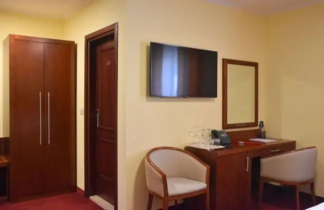 Comfort Tek Büyük Yataklı Oda