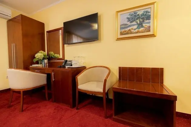 Comfort Tek Büyük Yataklı Oda