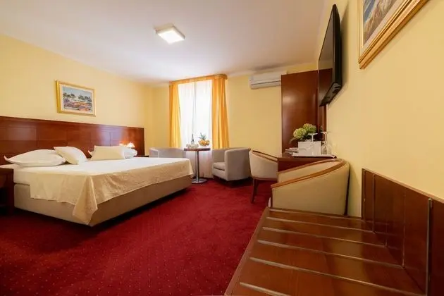 Comfort Tek Büyük Yataklı Oda